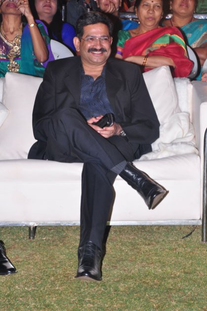 Dil-Deewana-Audio-Launch-by-Kapil-Dev